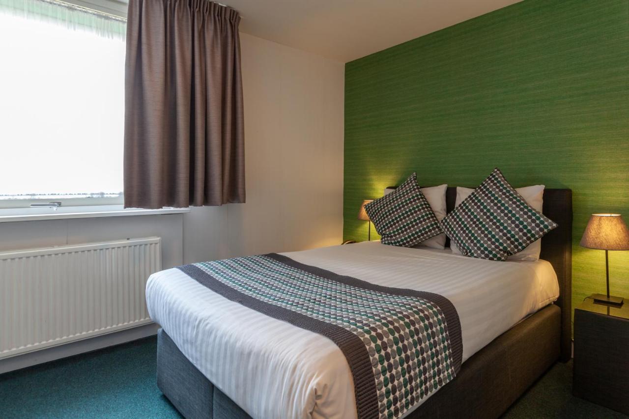 Amsterdam Hotel 3*